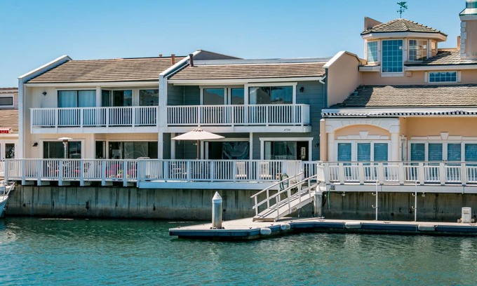 Channel Islands House | 168 m² House ∙ 3 bedrooms ∙ 6 guests
