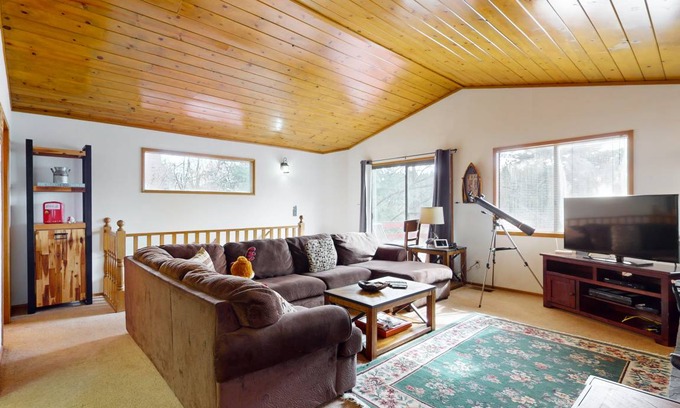 Arrowhead Villas Cabin | 169 m² Cabin ∙ 2 bedrooms ∙ 6 guests
