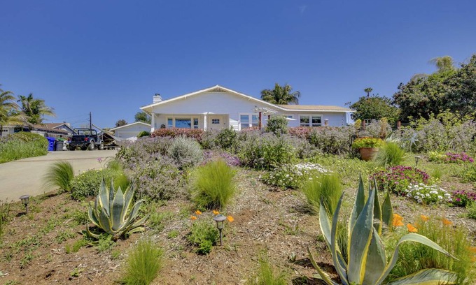 Fire Mountain House | 176 m² House ∙ 3 bedrooms ∙ 6 guests