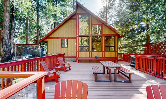 Fern Valley Cabin | 176 m² Cabin ∙ 3 bedrooms ∙ 8 guests