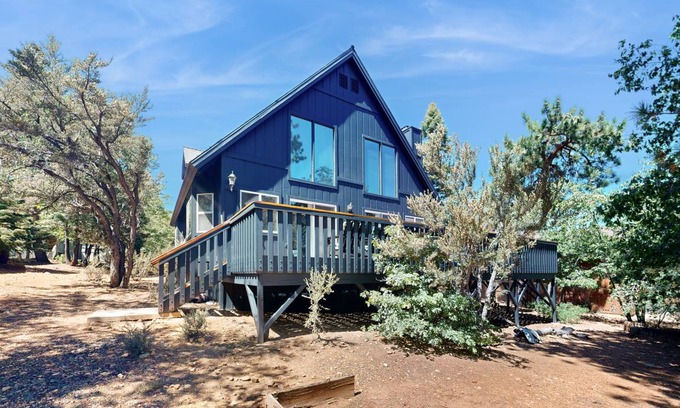 Upper Moonridge House | 180 m² House ∙ 4 bedrooms ∙ 8 guests