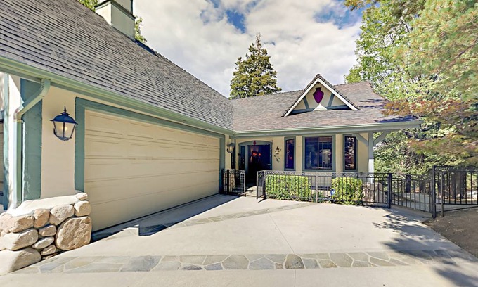 Cedar Glen House | 181 m² House ∙ 2 bedrooms ∙ 6 guests