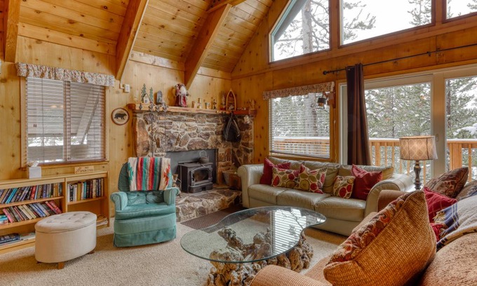 Soda Springs House | 181 m² House ∙ 3 bedrooms ∙ 10 guests