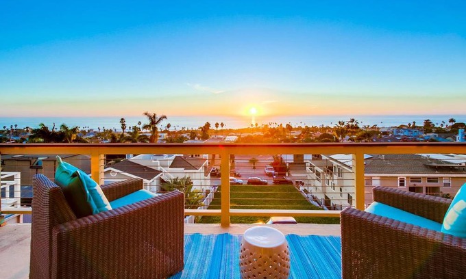 Cardiff-by-the-Sea House | 186 m² House ∙ 2 bedrooms ∙ 5 guests