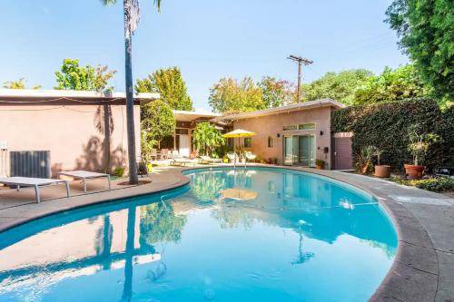 Bixby Knolls House | 186 m² House ∙ 3 bedrooms ∙ 8 guests