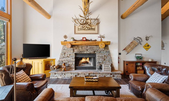 Castle Glen Estates House | 190 m² House ∙ 5 bedrooms ∙ 16 guests