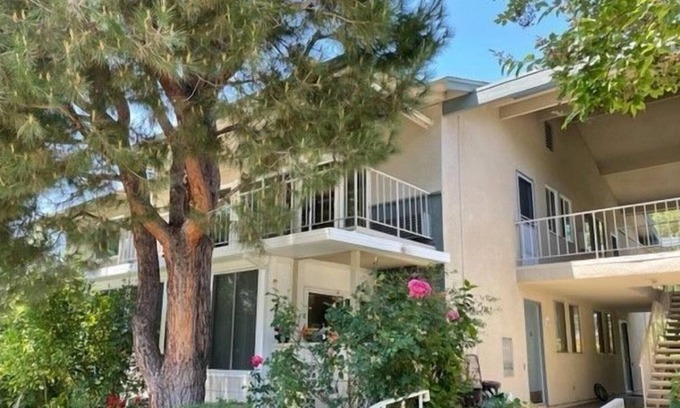 Laguna Woods Apartment | 2 Bedroom Coop 459957 by Houzlet