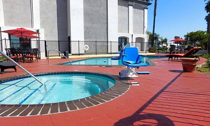 Placentia Hotel | 2-Star Hotel ∙ Best Western Plus - Anaheim Orange County Hotel