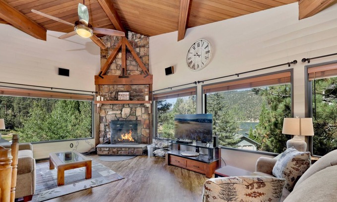 Boulder Bay House | 2064-cove Lakeview Cabin 2 Bedroom Home by RedAwning