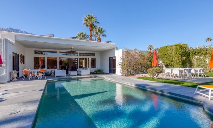 The Movie Colony House | 219 m² House ∙ 4 bedrooms ∙ 8 guests