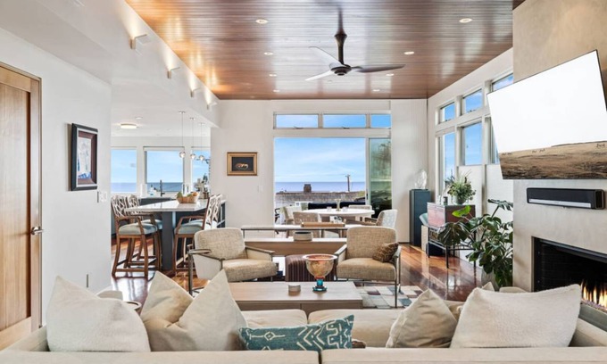 The Strand House | 223 m² House ∙ 3 bedrooms ∙ 6 guests