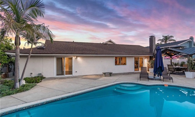 Anaheim Hills House | 223 m² House ∙ 4 bedrooms ∙ 10 guests