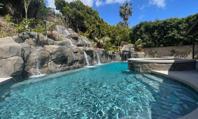 Placentia House | 227 m² House ∙ 5 bedrooms ∙ 10 guests