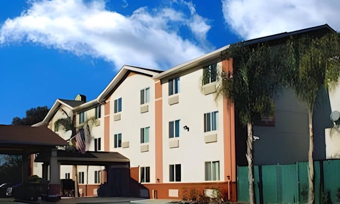 Gilroy Hotel | 23 m² Hotel ∙ 127 guests