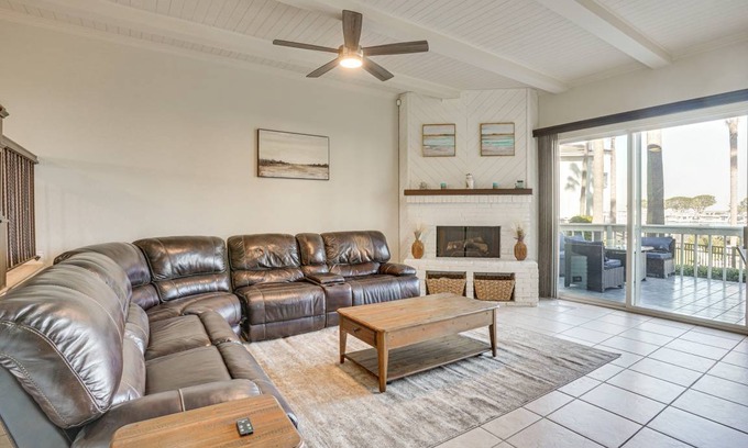 Huntington Beach Apartment | 230 m² Apartment ∙ 3 bedrooms ∙ 6 guests