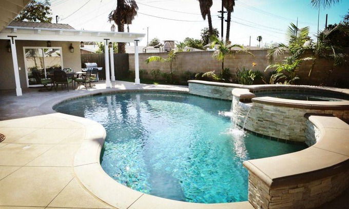 Anaheim Resort House | 232 m² House ∙ 6 bedrooms ∙ 15 guests