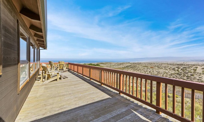 Fort Bragg House | 233 m² House ∙ 4 bedrooms ∙ 12 guests