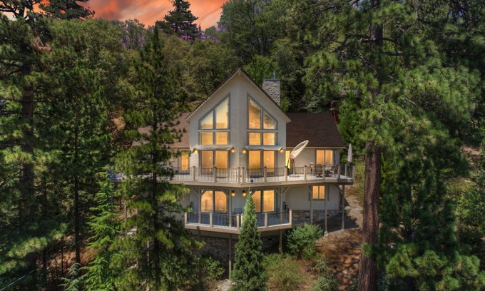 Blue Jay House | 238 m² House ∙ 4 bedrooms ∙ 10 guests