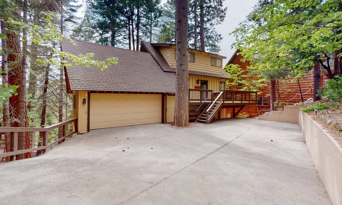 Blue Jay House | 239 m² House ∙ 4 bedrooms ∙ 10 guests