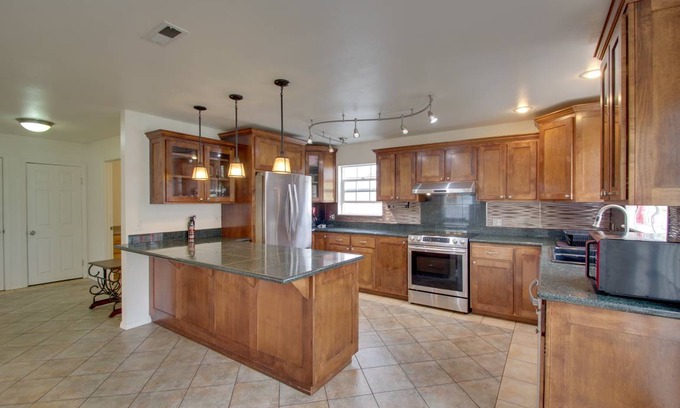 Crescent City North House | 241 m² House ∙ 5 bedrooms ∙ 12 guests