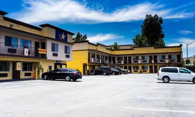 South el Monte Hotel | 25 m² Motel ∙ 127 guests