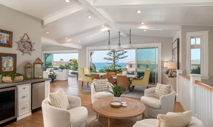Carlsbad House | 257 m² House ∙ 5 bedrooms ∙ 10 guests