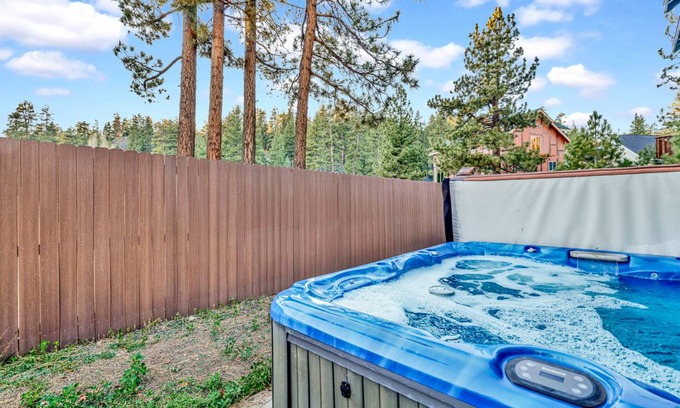 Fawnskin Cabin | 259 m² Cabin ∙ 4 bedrooms ∙ 10 guests