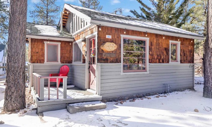 Big Bear Lake Cabin | 274 m² Cabin ∙ 9 bedrooms ∙ 23 guests