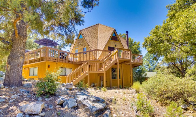 Pine Mountain Club House | 278 m² House ∙ 3 bedrooms ∙ 11 guests