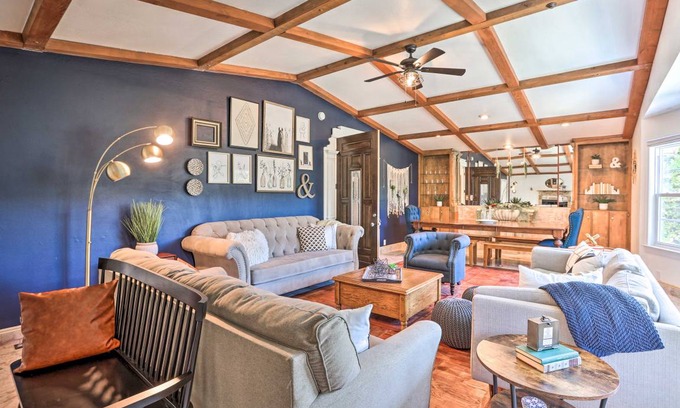 Crestline House | 278 m² House ∙ 5 bedrooms ∙ 12 guests