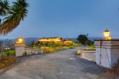 Mesa Rock House | 279 m² House ∙ 3 bedrooms ∙ 8 guests
