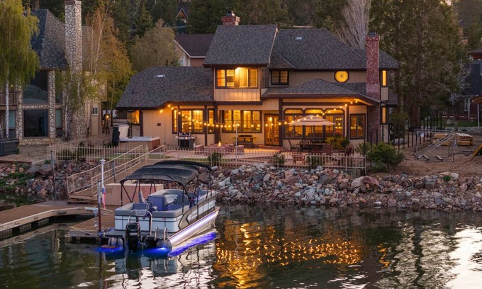 Big Bear Lake House | 279 m² House ∙ 3 bedrooms ∙ 14 guests