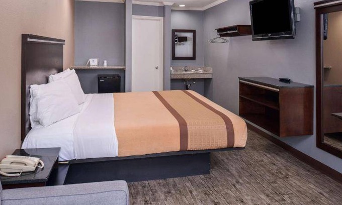 San Juan Capistrano Hotel | 28 m² Hotel ∙ 127 guests
