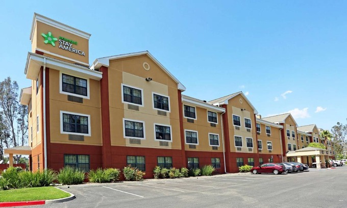 Lake Forest Hotel | 28 m² Hotel ∙ 127 guests
