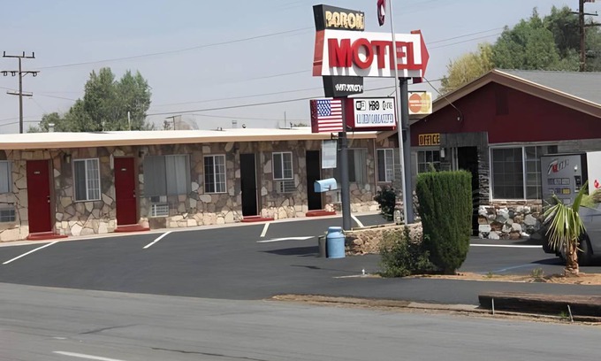 Boron Hotel | 28 m² Motel ∙ 6 guests