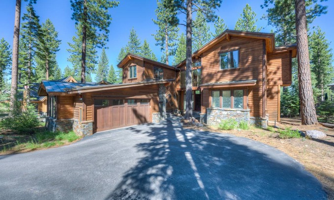 Ponderosa Palisades House | 293 m² House ∙ 4 bedrooms ∙ 10 guests
