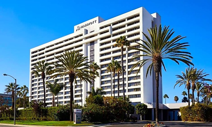 Torrance Hotel | 3-Star Hotel ∙ Torrance Marriott Redondo Beach