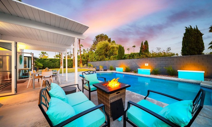 Racquet Club Estates House | 30+ Stay! W/Pool, Hot Tub, Large Patio, Ping Pong