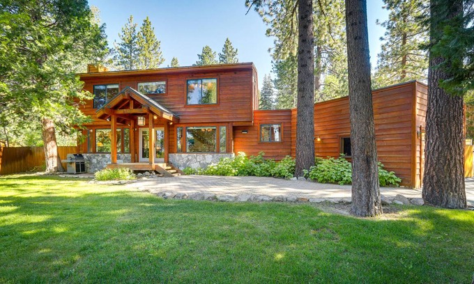 Dollar Point House | 306 m² House ∙ 4 bedrooms ∙ 7 guests