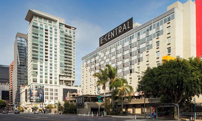 Downtown Los Angeles Hotel | 315 m² Hotel ∙ 127 guests