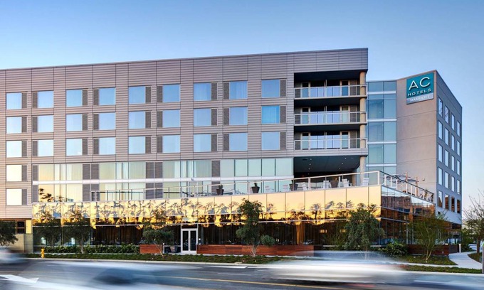 Airport Area Hotel | 32 m² Hotel ∙ 4 guests