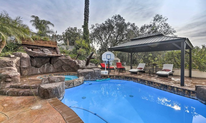 East Whittier House | 325 m² House ∙ 4 bedrooms ∙ 6 guests