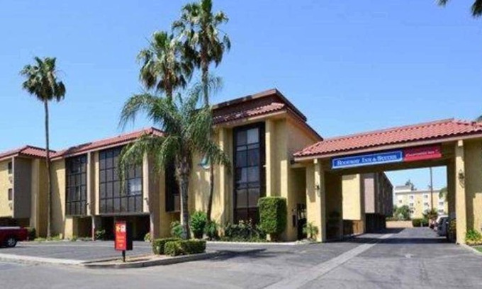 West Park Community Hotel | 33 m² Hotel ∙ 127 guests