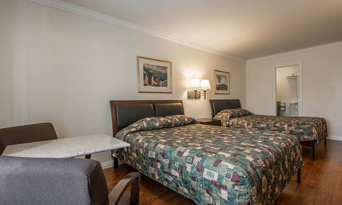 La Sierra Hotel | 33 m² Hotel ∙ 2 bedrooms ∙ 127 guests