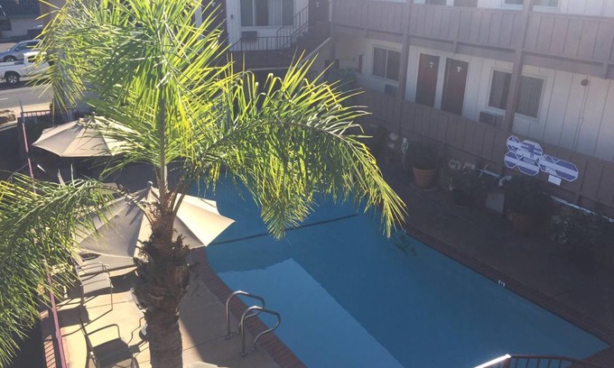 Hill Section House | 33 m² Motel ∙ 7 guests