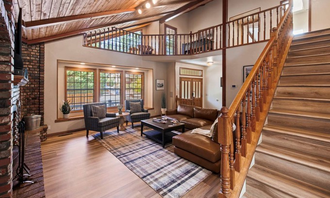 Fox Farm House | 340 m² House ∙ 5 bedrooms ∙ 16 guests