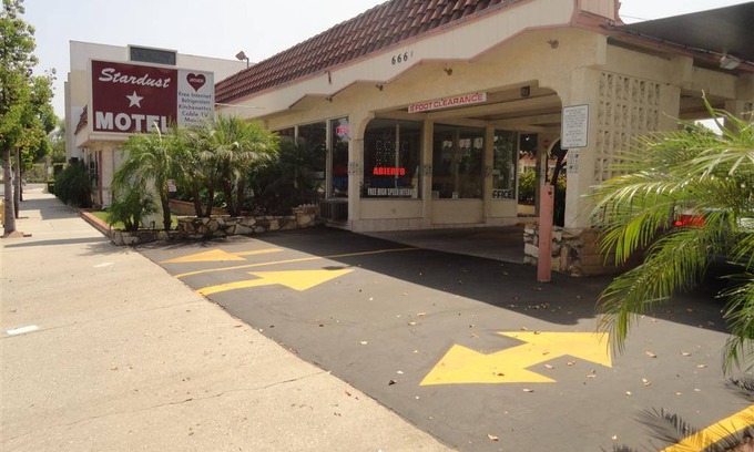 Azusa Hotel | 340 m² Motel ∙ 127 guests