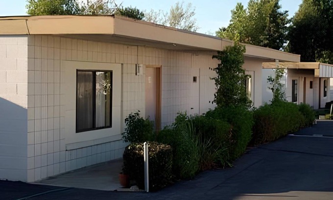 Hemet Hotel | 36 m² Motel ∙ 4 guests