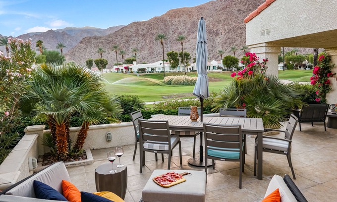 La Quinta House | 3Bd, 3.5 BA, 2,300sft w/Casita, bbq, courtyard & extras w/Amazing on GOLF VIEWs!