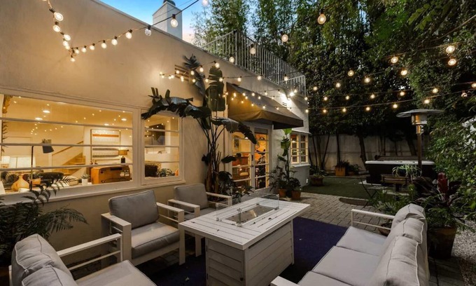 Beverly Grove House | 3BDR Cozy West Hollywood Villa with Jacuzzi